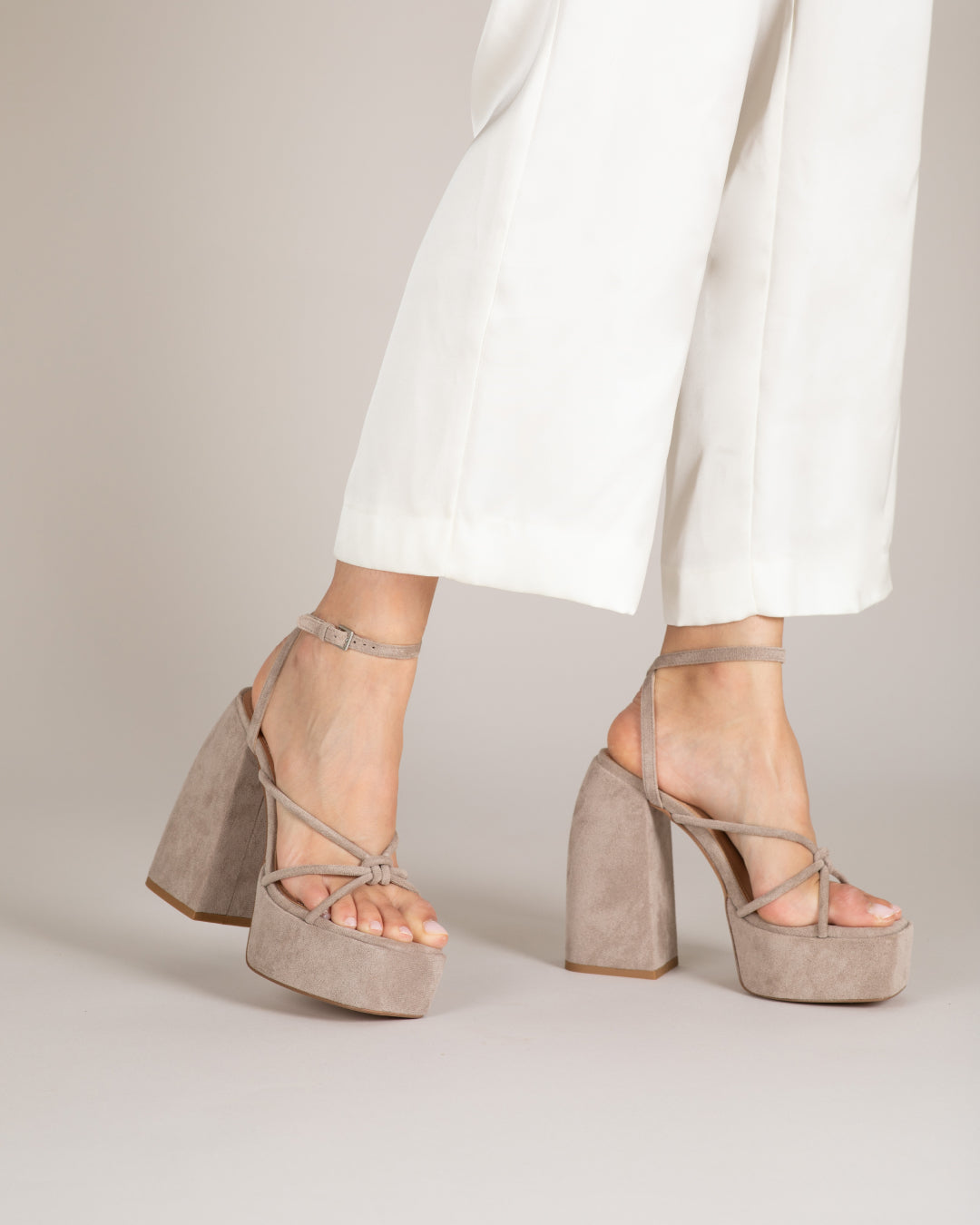 MIM Sandalia de tacón DAN TOPO