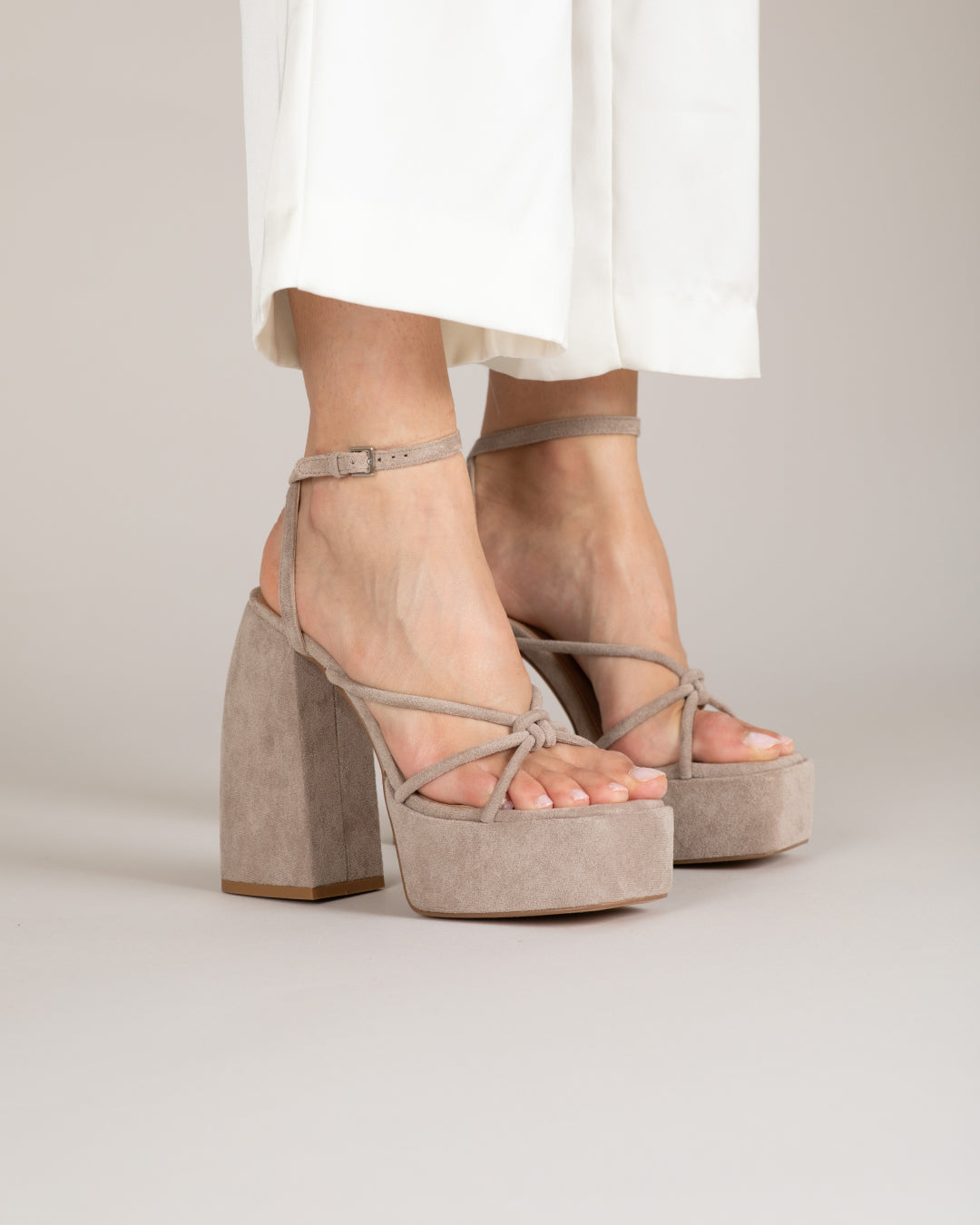 MIM Sandalia de tacón DAN TOPO