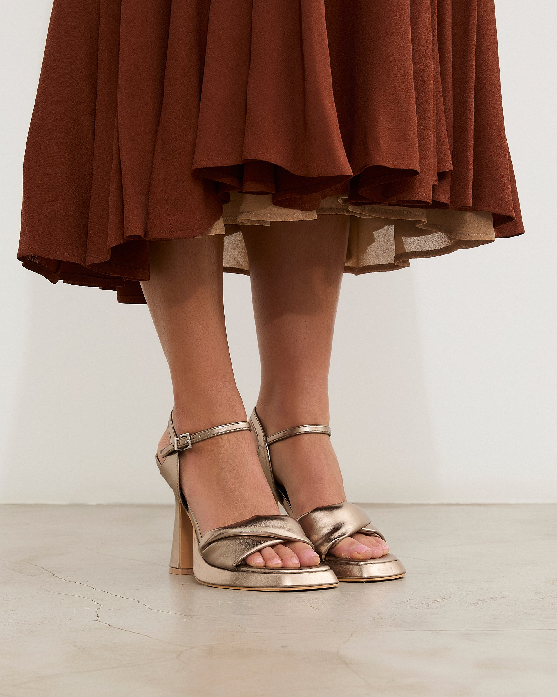 MIM Sandalia de tacón Dibai Metalizado