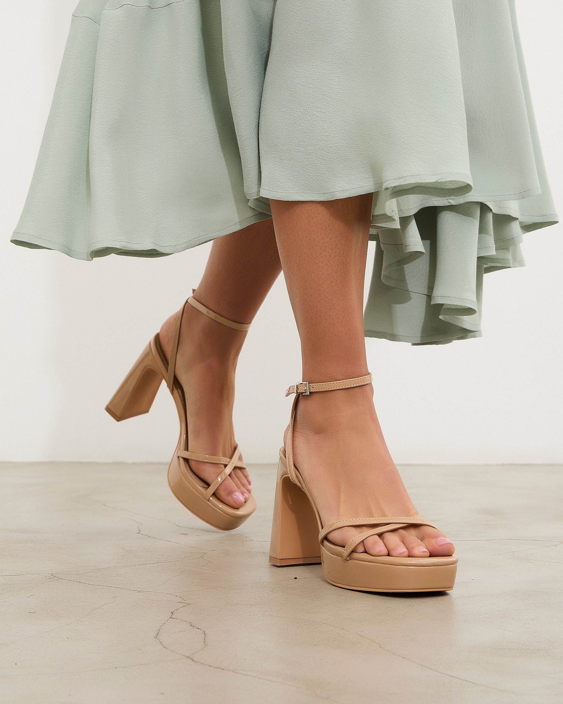 MIM Sandalia de tacón Greta Nude