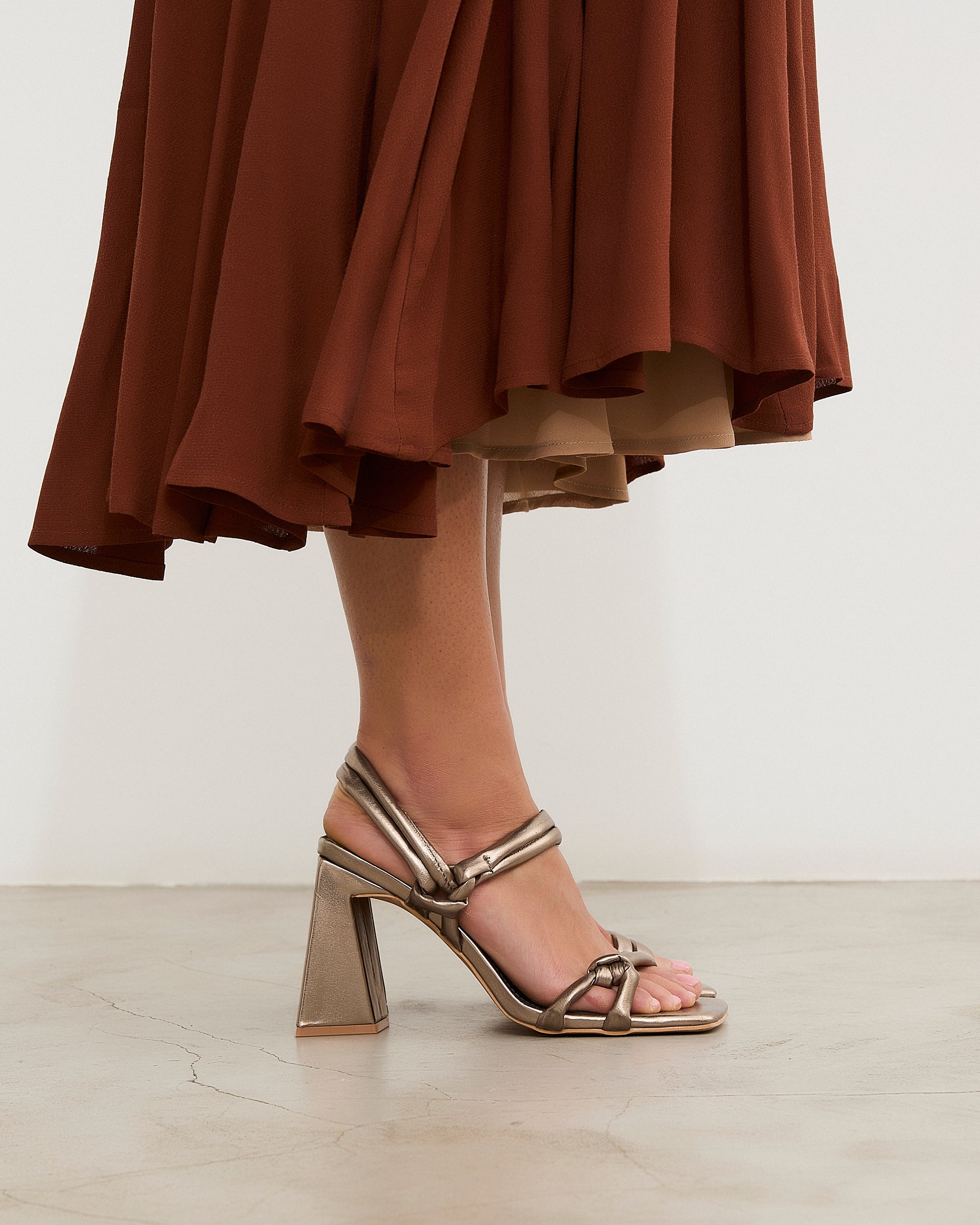 MIM Sandalia de tacón James Metalizado