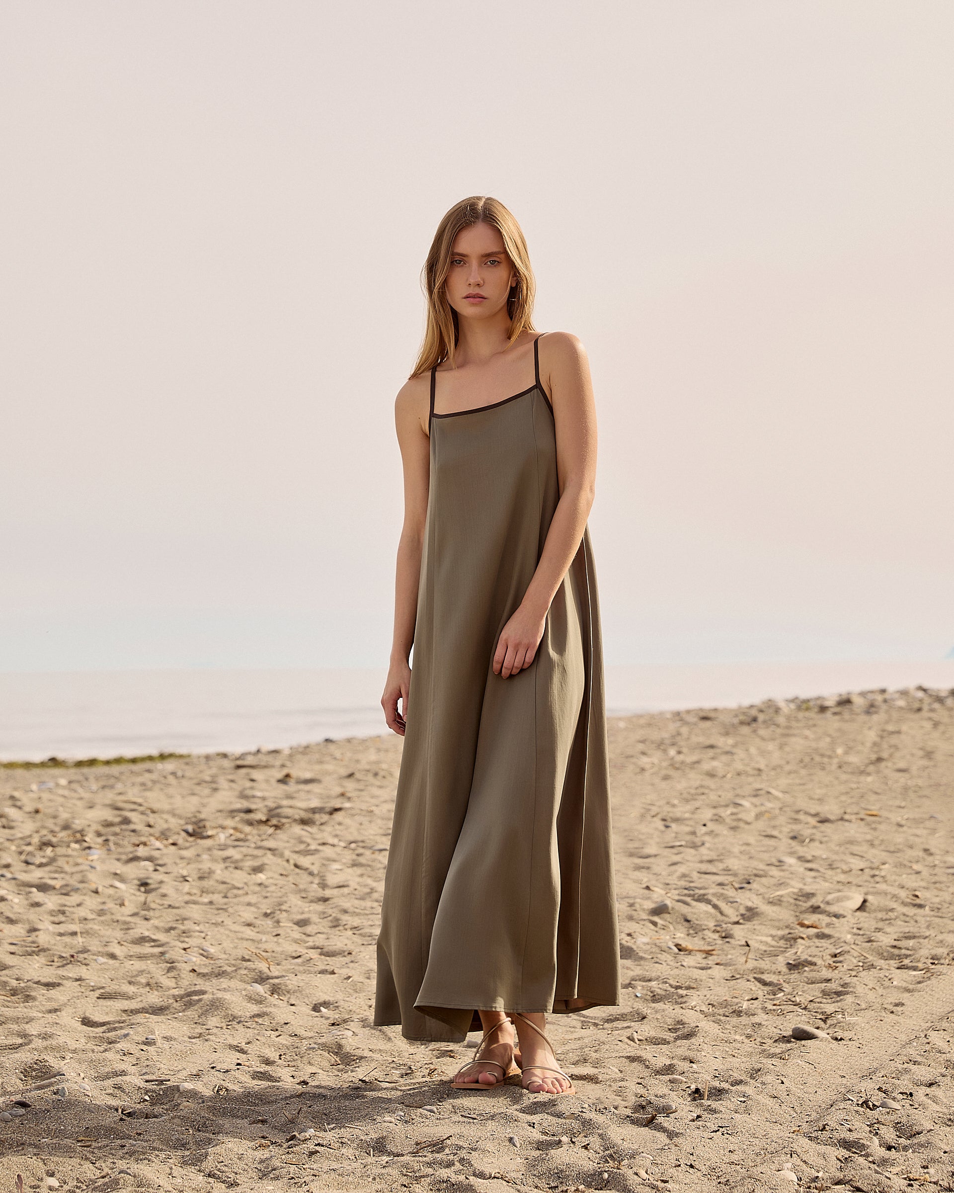 MIM Vestido VESTIDO LYNN KAKI