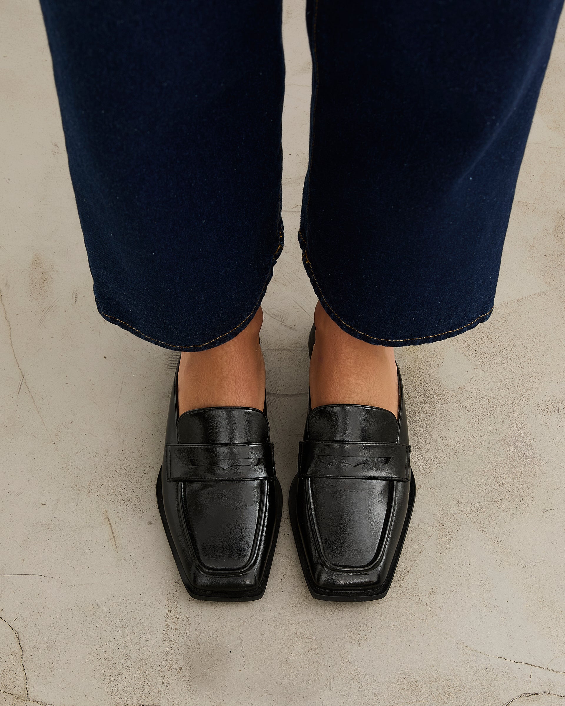 MIM Zapato cerrado Malcon Negro