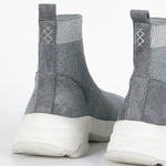 MIM Zapatilla THRILLER GRIS CLARO