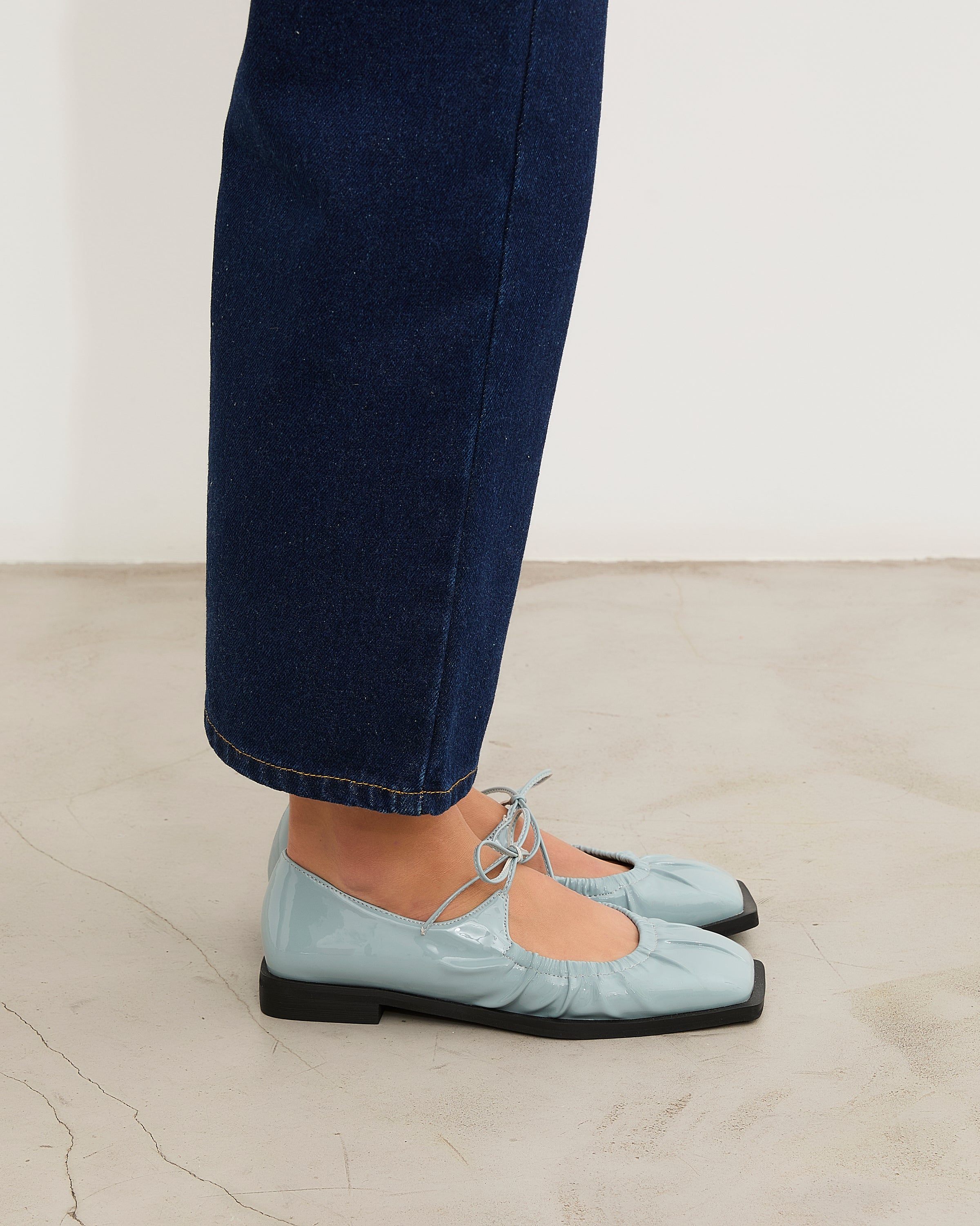 MIM Zapato cerrado Mace Celeste